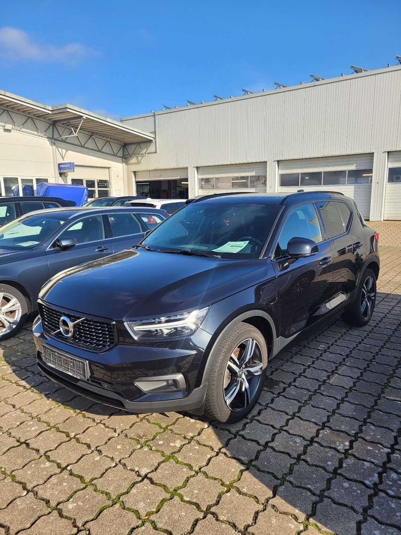 Volvo  XC40 R Design Recharge Plug-In Hybrid 2WD