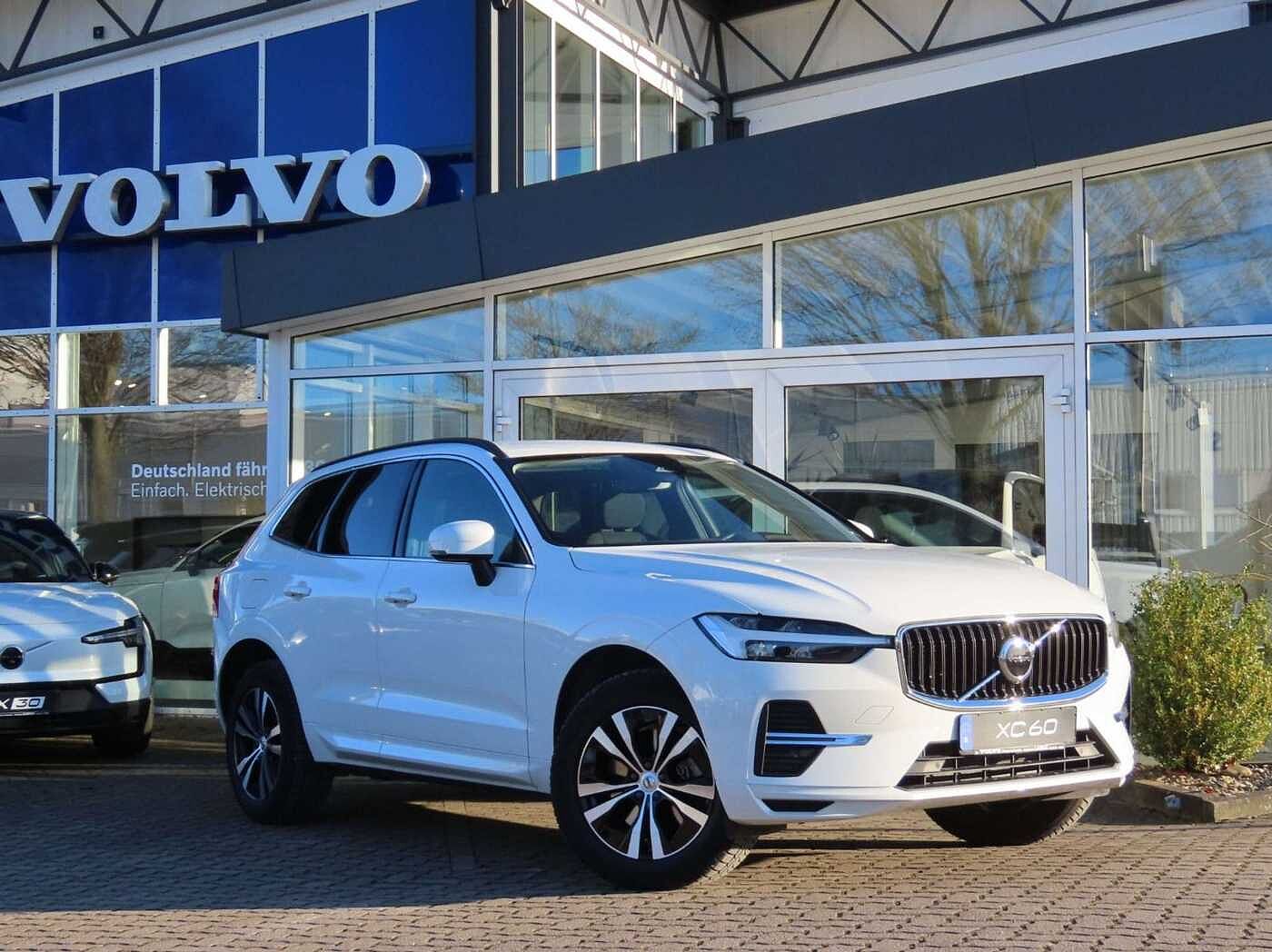 Volvo  Momentum Pro 2WD