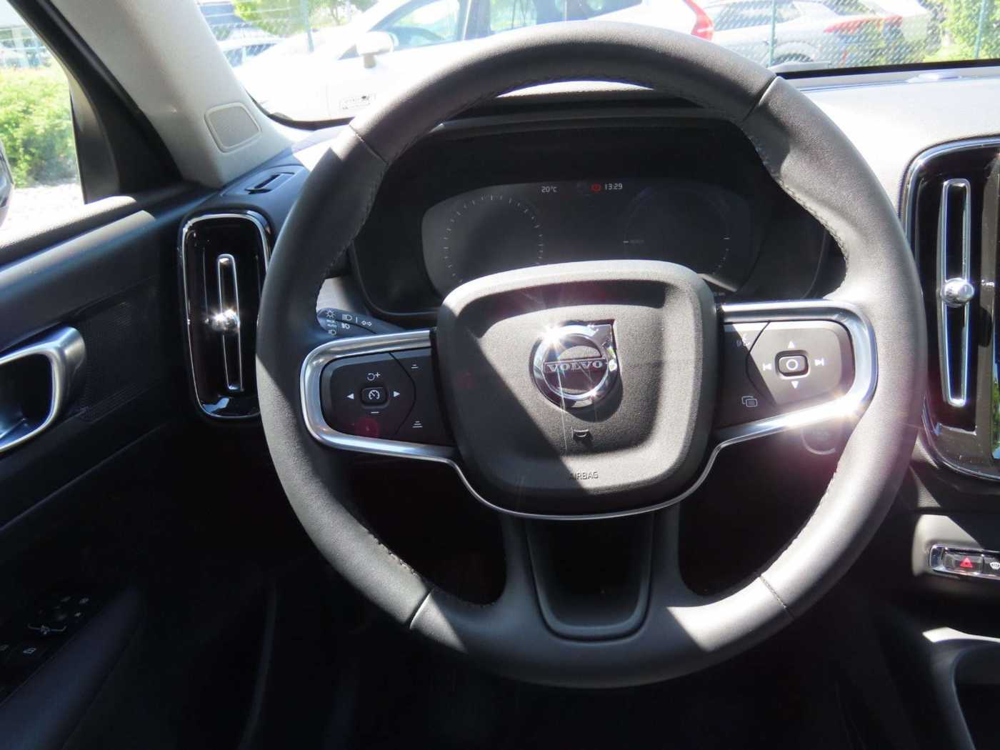 Volvo  Inscription Expression Recharge Plug-In Hyb