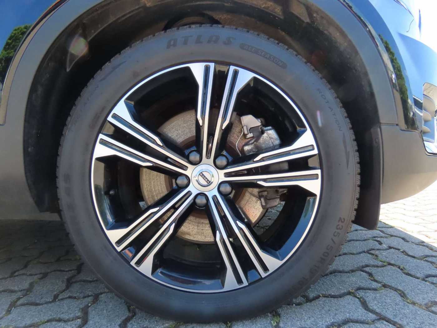 Volvo  Inscription Expression Recharge Plug-In Hyb