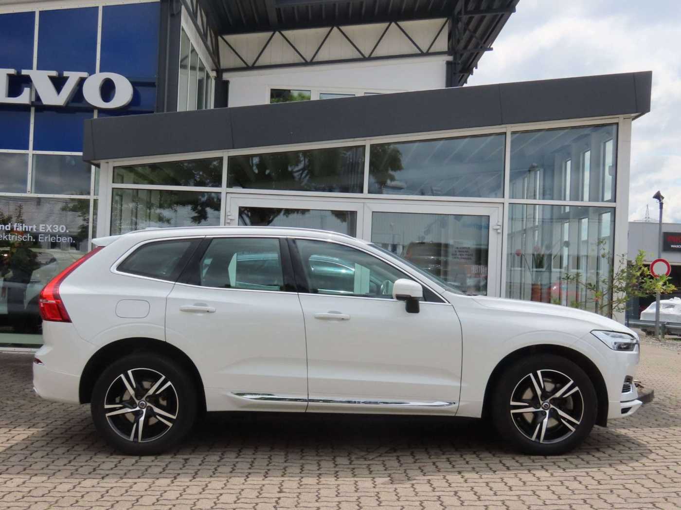Volvo  Inscription Expression Recharge Plug-In Hyb