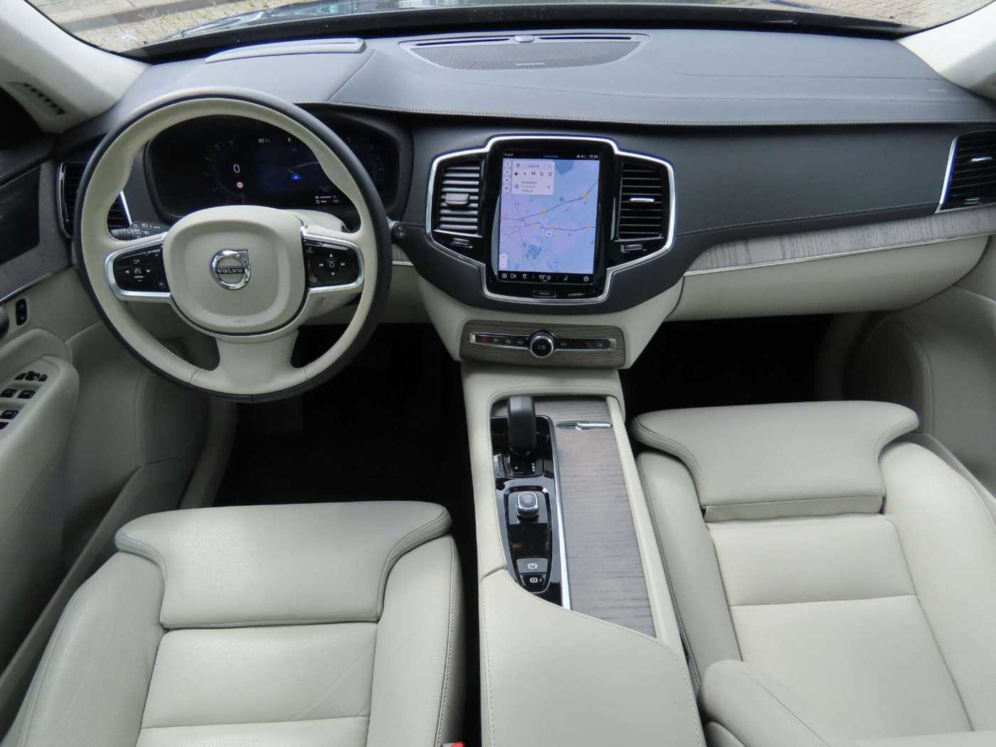 Volvo  Ultimate Bright Recharge Plug-In Hybrid AWD