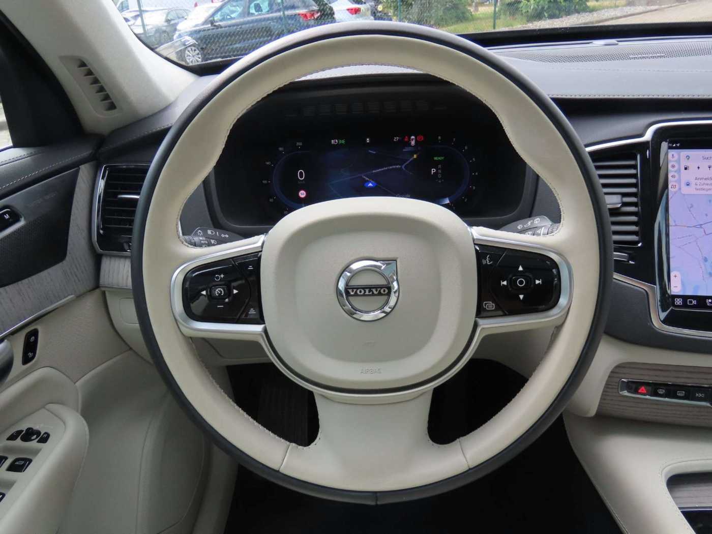 Volvo  Ultimate Bright Recharge Plug-In Hybrid AWD