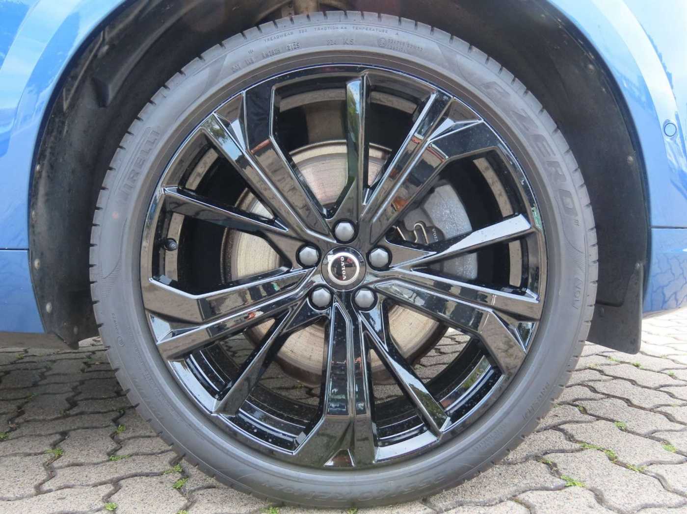Volvo  R Design Plug-In Hybrid AWD