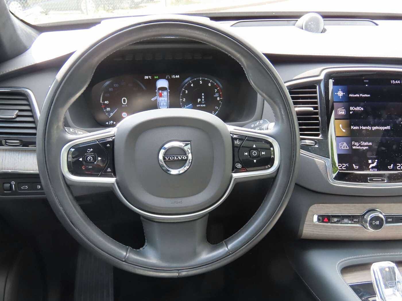 Volvo  Plus Bright Recharge Plug-In Hybrid AWD