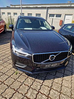 Volvo  Momentum Pro 2WD