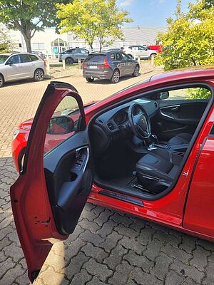 Volvo  Momentum viele Extras