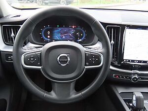 Volvo  Momentum Pro 2WD STANDHEIZUNG