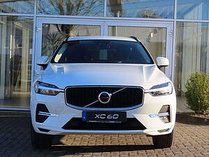 Volvo  Momentum Pro 2WD