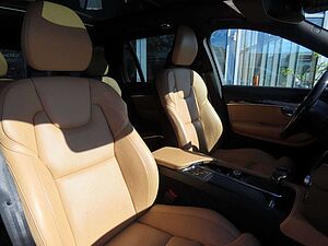Volvo  Inscription AWD