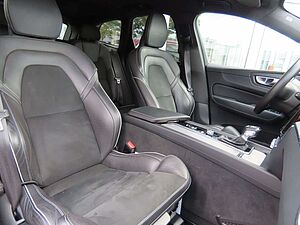 Volvo  R Design 2WD