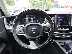 Volvo  Inscription Expression Recharge Plug-In Hyb
