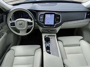 Volvo  Ultimate Bright Recharge Plug-In Hybrid AWD