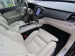 Volvo  Ultimate Bright Recharge Plug-In Hybrid AWD