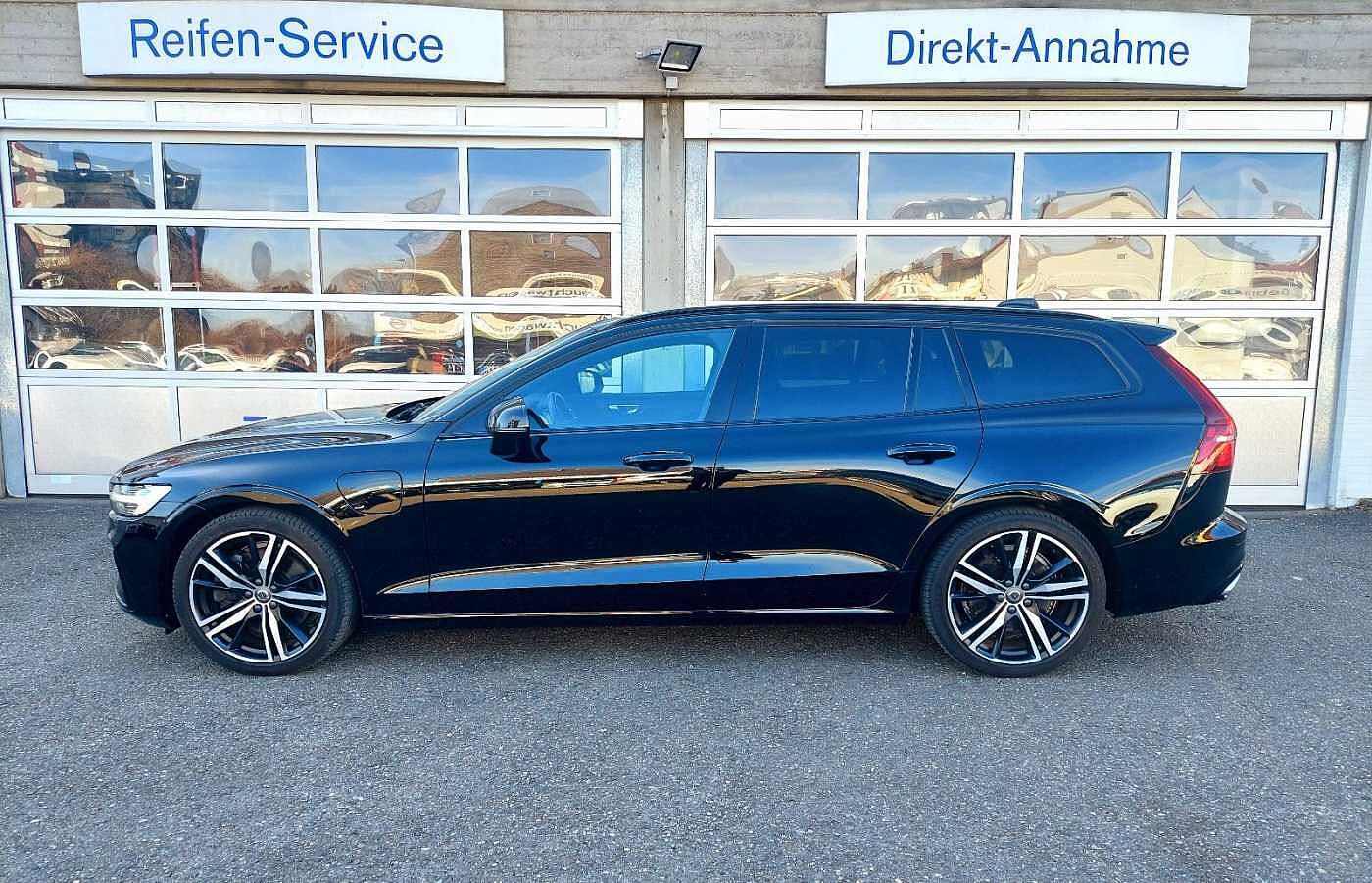 Volvo  T8 R-Design Plug-In Hybrid AWD