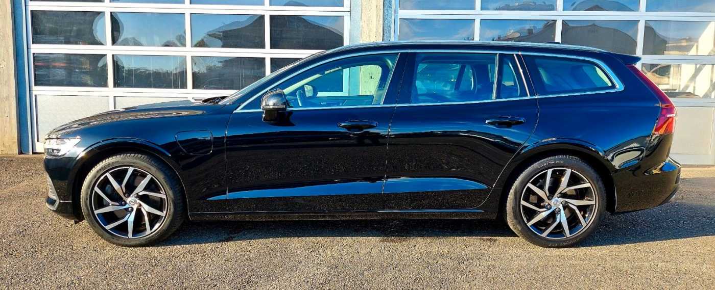Volvo  T6 Plug-In Hybrid Momentum Pro AWD