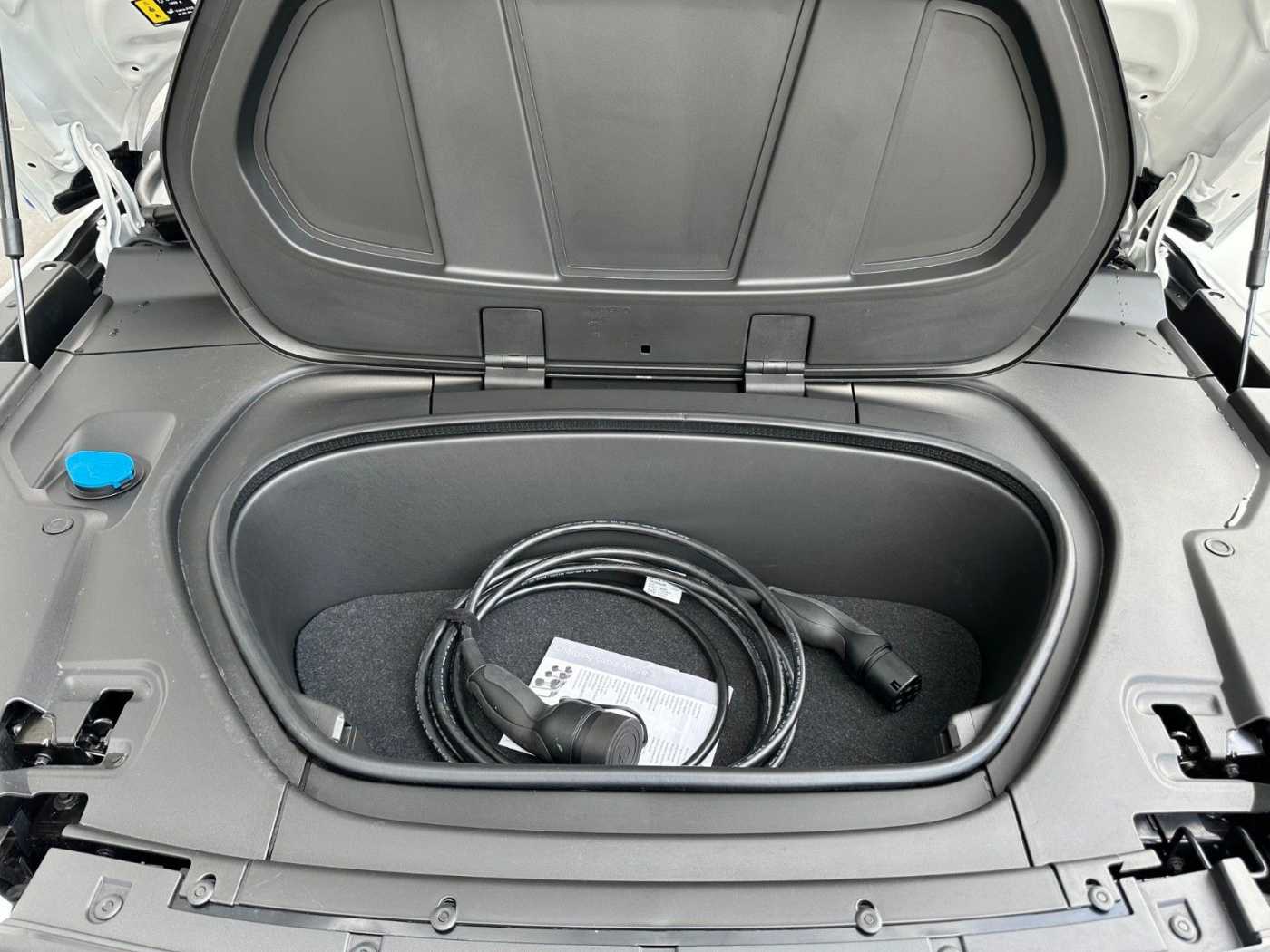 Volvo  Plus Recharge Pure Electric RWD-Pano-Cam
