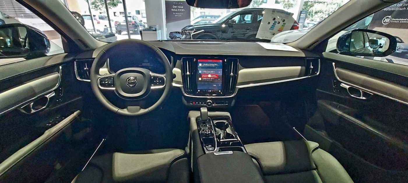 Volvo  T8 AWD Ultimate Dark-360°-HeadUp-Luft-Pano