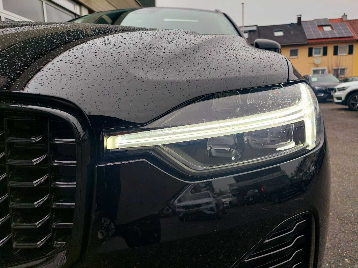 Volvo  T6 AWD Recharge Plus Dark