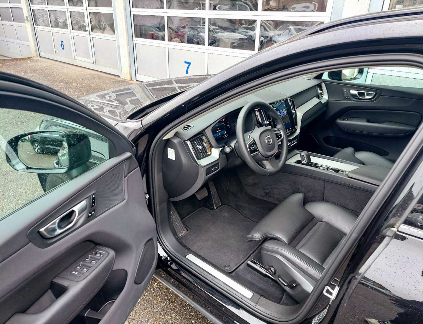 Volvo  T6 AWD Recharge Plus Dark