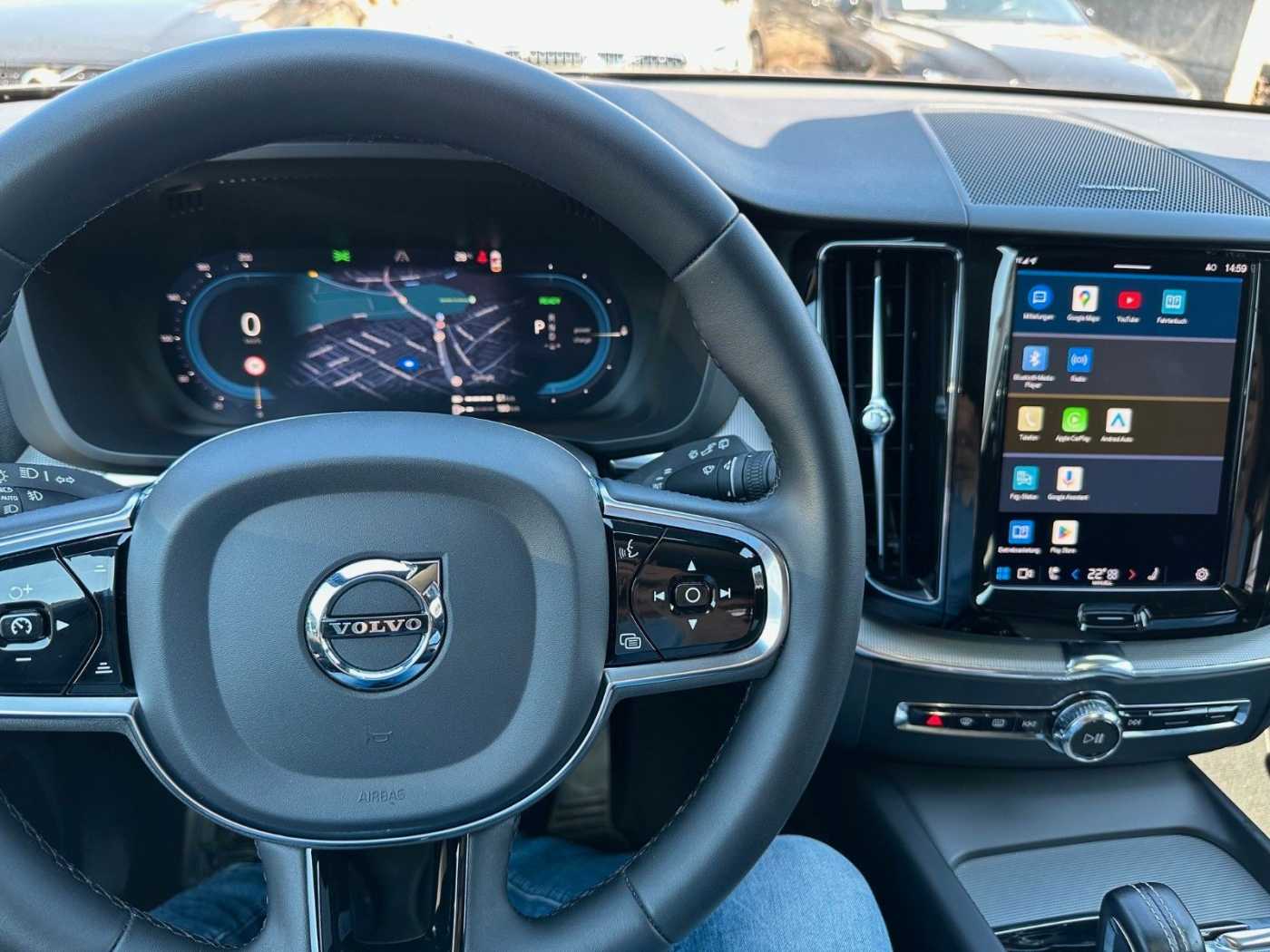 Volvo  T8 AWD R-Design Recharge mit Akku 18,8kWh