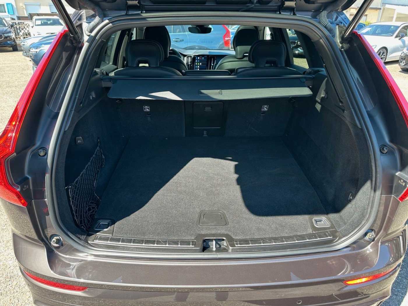Volvo  T8 AWD R-Design Recharge mit Akku 18,8kWh