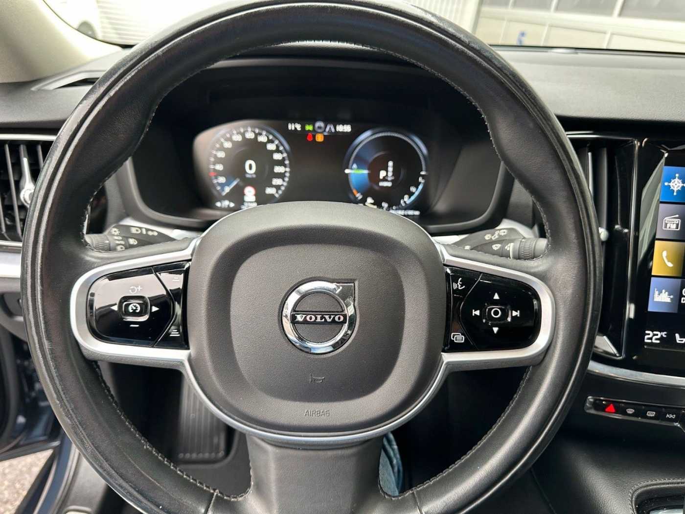 Volvo  T8 R-Design Expression AWD Plug-In Hybrid