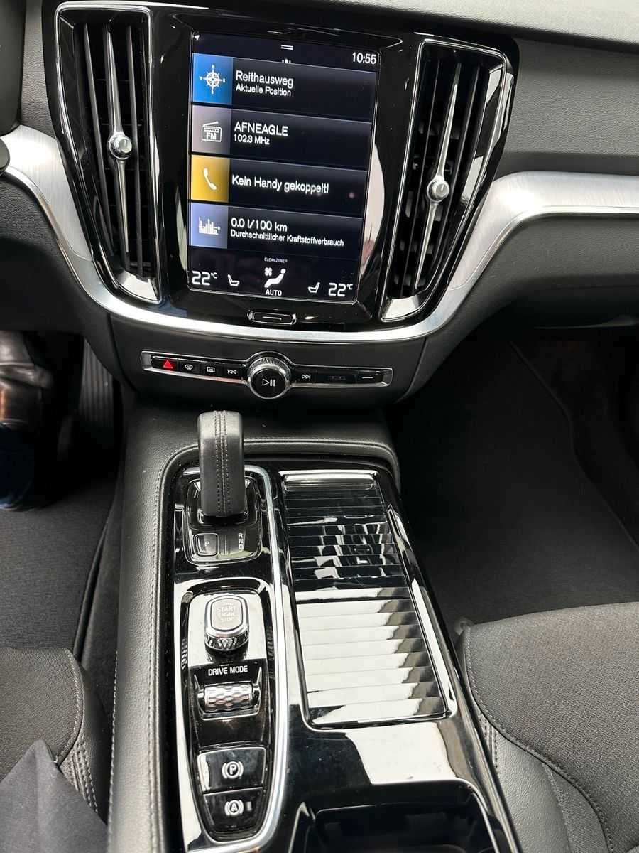 Volvo  T8 R-Design Expression AWD Plug-In Hybrid