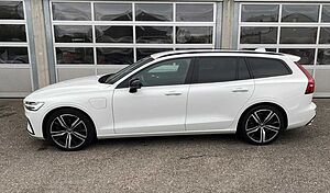 Volvo  T8 R-Design Plug-In Hybrid AWD