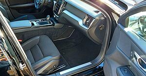Volvo  T6 Plug-In Hybrid Momentum Pro AWD