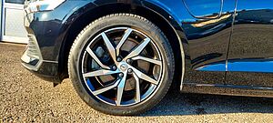 Volvo  T6 Plug-In Hybrid Momentum Pro AWD