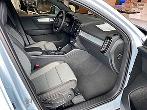 Volvo  T2 Core 2WD Automatik