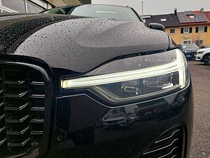 Volvo  T6 AWD Recharge Plus Dark