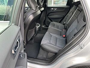Volvo  B4 Diesel Core 2WD