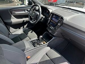 Volvo  B5 Ultimate Dark AWD
