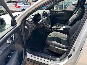 Volvo  B5 Ultimate Dark AWD