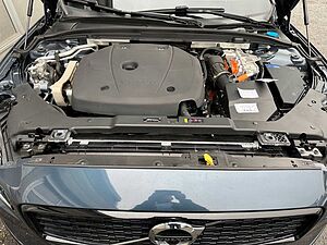 Volvo  T8 R-Design Expression AWD Plug-In Hybrid