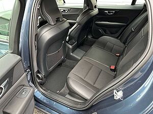 Volvo  T8 R-Design Expression AWD Plug-In Hybrid