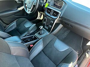 Volvo  T2 R-Design
