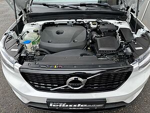 Volvo  T4 R-Design AWD