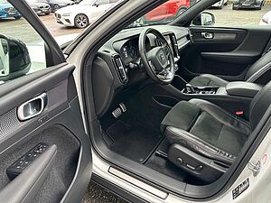 Volvo  T4 R-Design AWD
