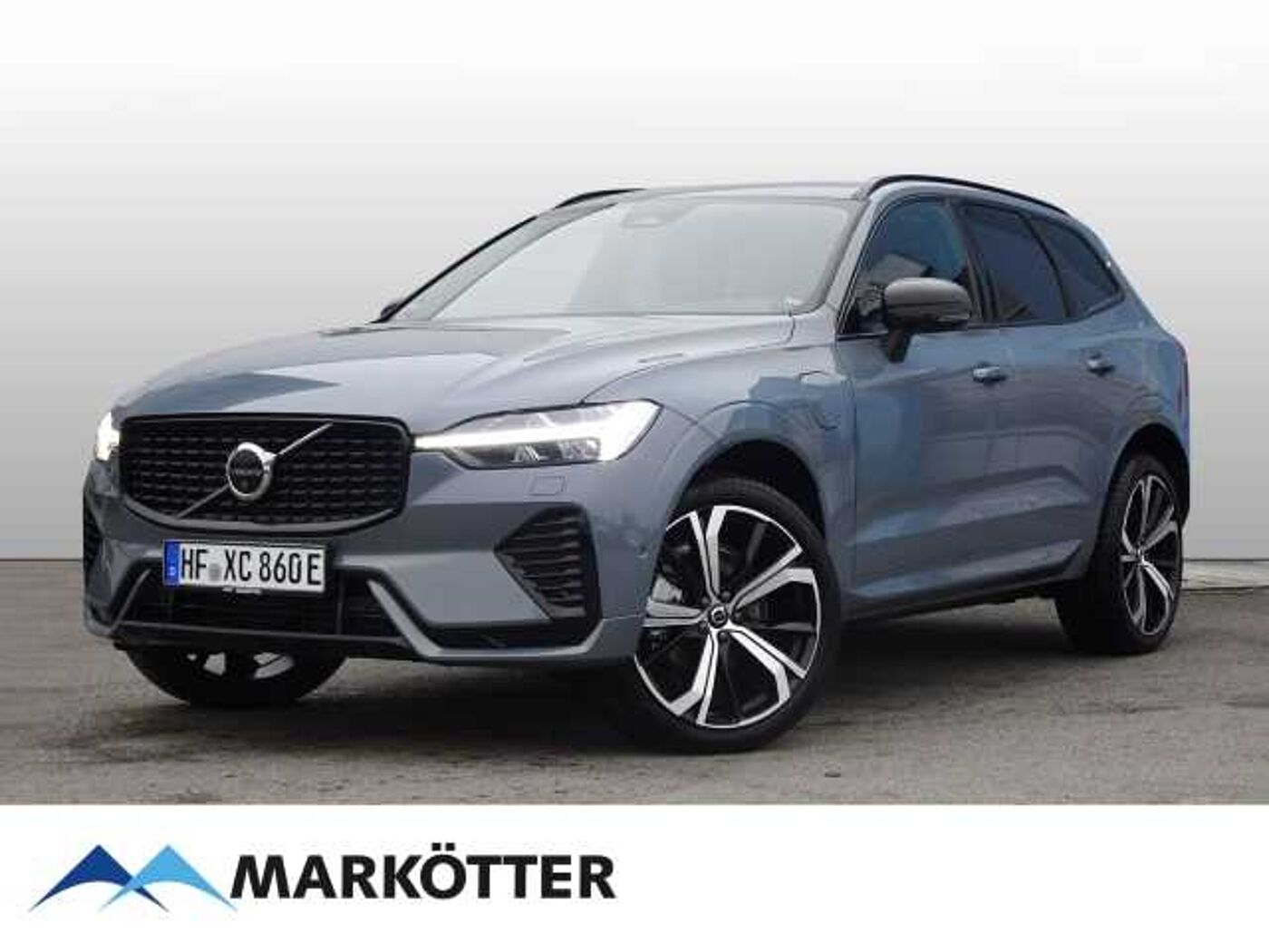 Volvo  Plus Dark Recharge Plug-In Hybrid AWD T6