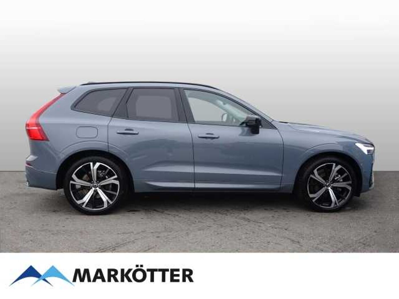 Volvo  Plus Dark Recharge Plug-In Hybrid AWD T6