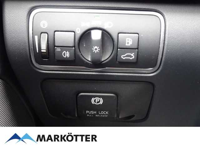 Volvo  D3 DPF 2WD, Summum, Pano/Cam/SHZ/Schalter