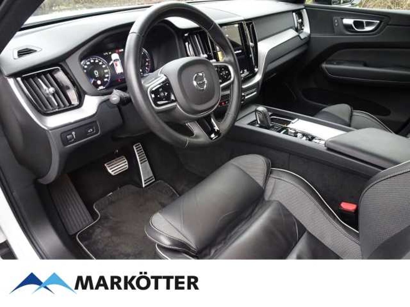 Volvo  Plus Dark 2WD B4 Benzin /Memory/BLIS/AHK