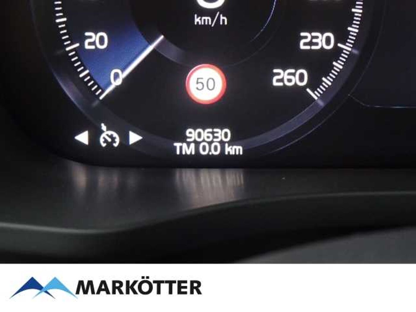 Volvo  Plus Dark 2WD B4 Benzin /Memory/BLIS/AHK