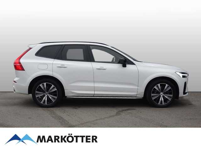 Volvo  T8 R Design AWD/NAVI/LED/PDC/B&W/AHK/SHZ/