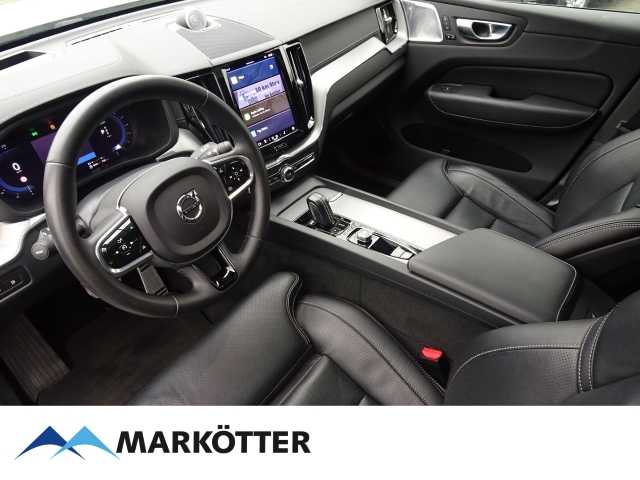 Volvo  T8 R Design AWD/NAVI/LED/PDC/B&W/AHK/SHZ/