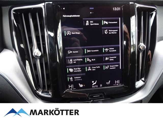 Volvo  Momentum Pro D4 2WD/Navi/AHK/H&K/Cam/SHZ/BLIS