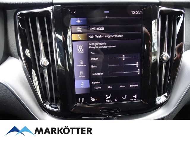 Volvo  Momentum Pro D4 2WD/Navi/AHK/H&K/Cam/SHZ/BLIS